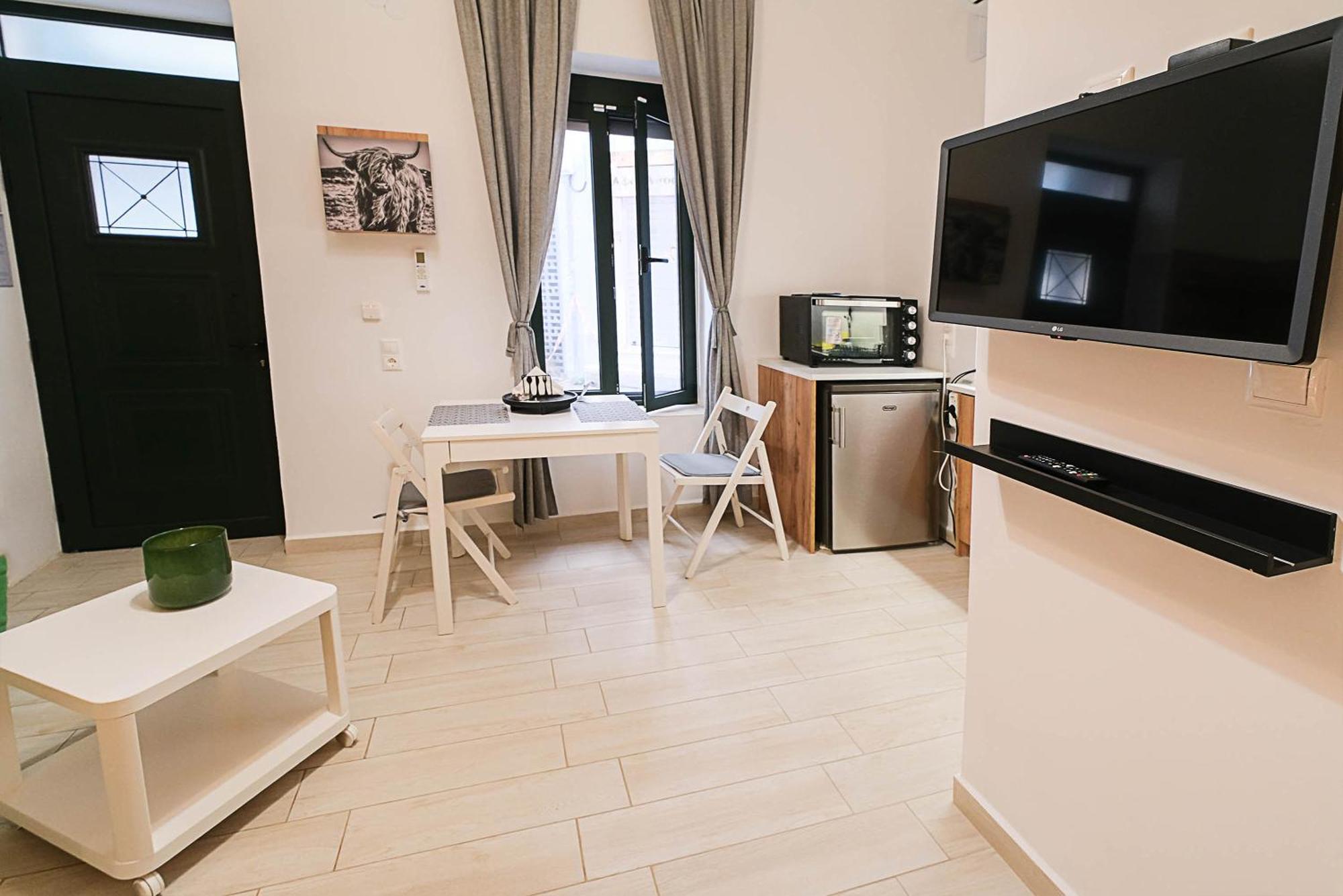 Irene Apartment & Irene Studio - City Center Heraklion  Exterior photo